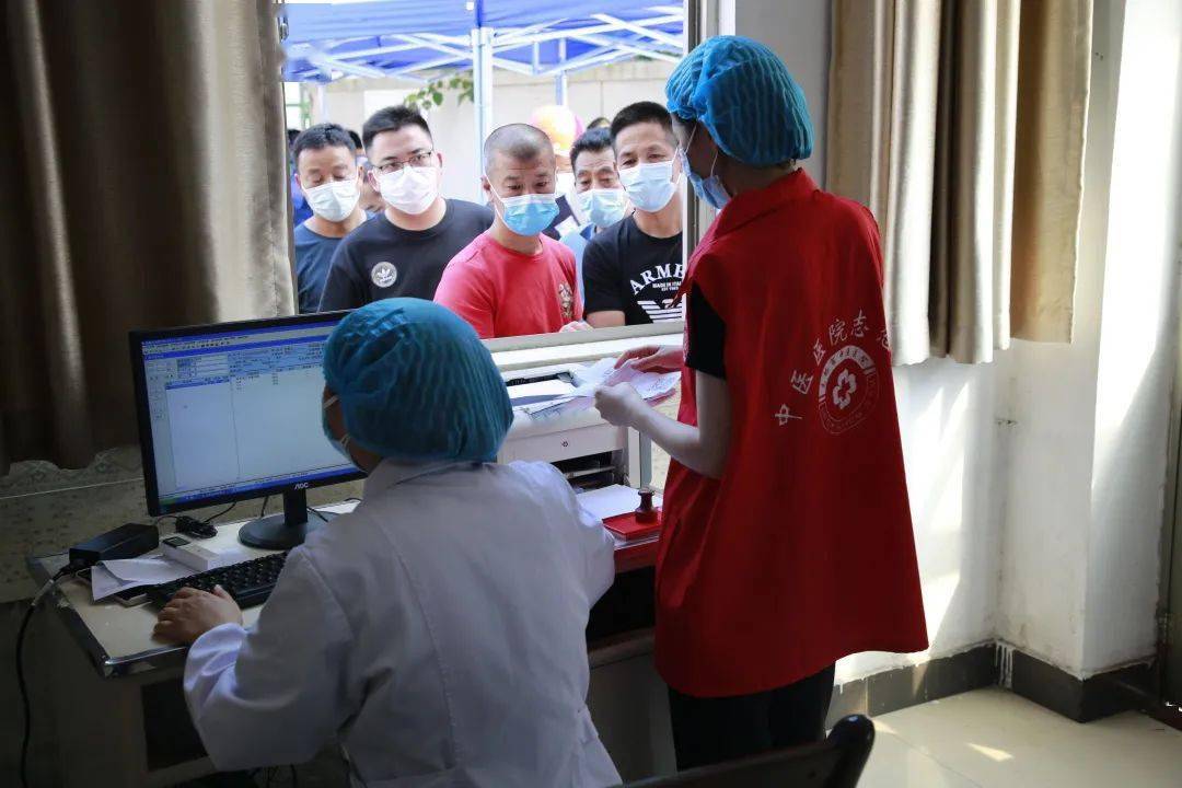 现场直击高邮的核酸检测情况