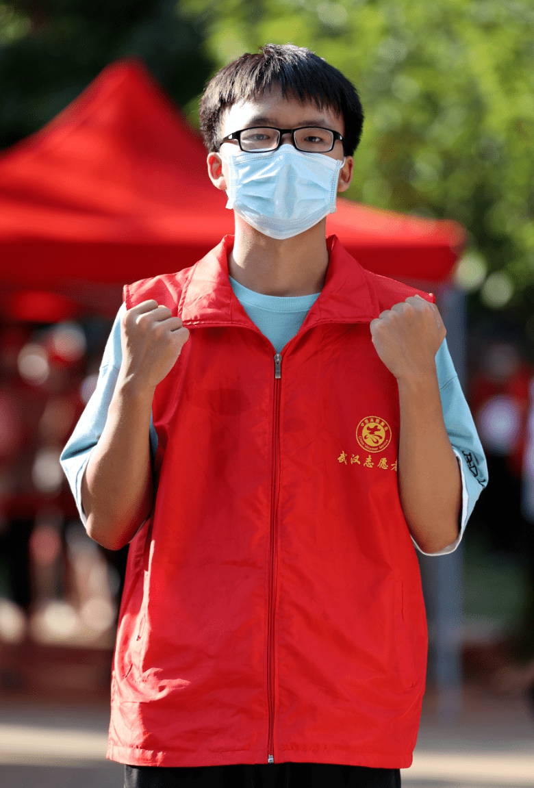 光谷2600余名志愿者冲在一线:"需要帮助,就找我!