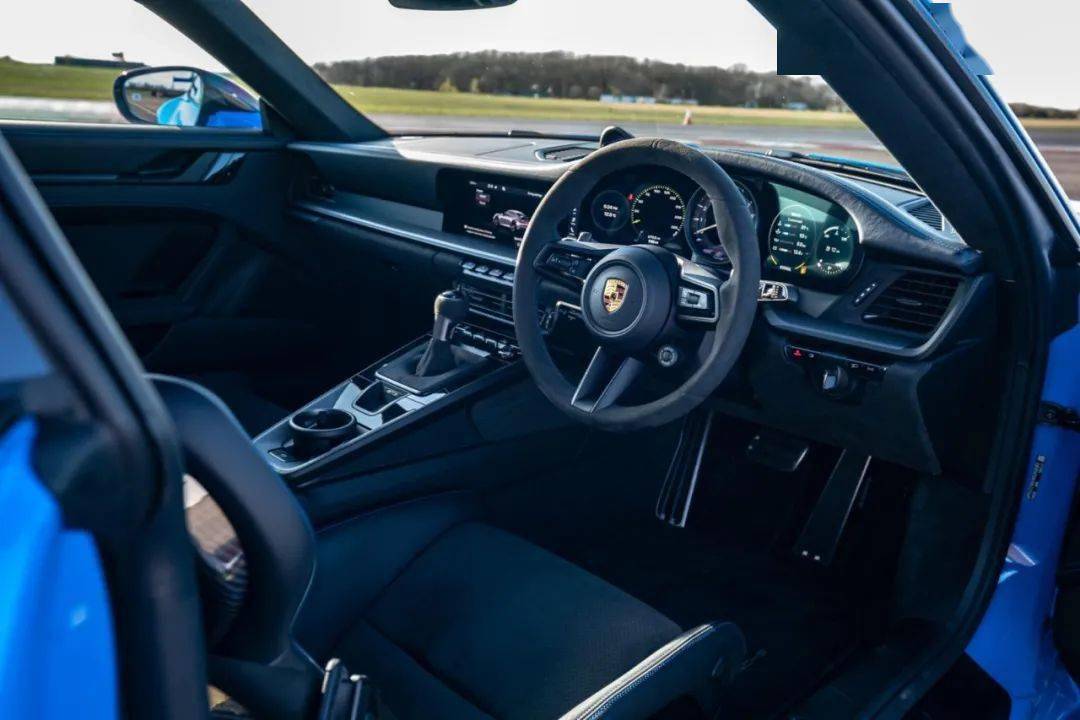 盖世武功保时捷911gt3