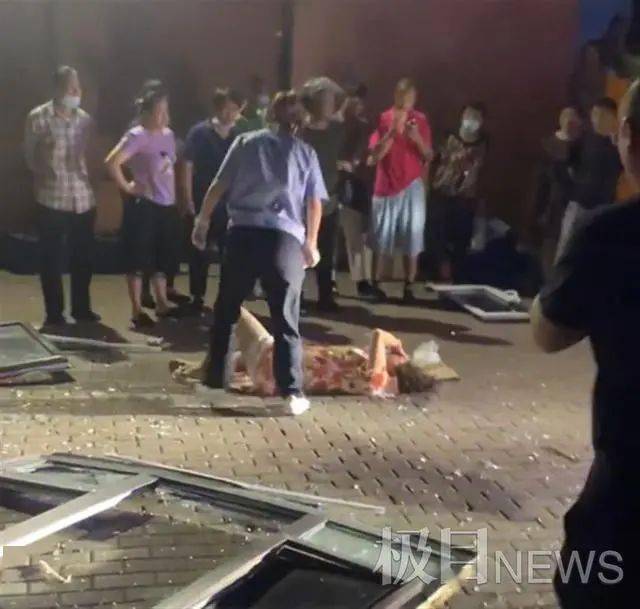 受伤的人视频 d930289048024a8693411160ca418d7e.jpeg