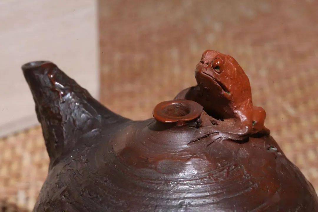 好器秒杀日本已故常滑烧名家井上素三作趣味砚滴