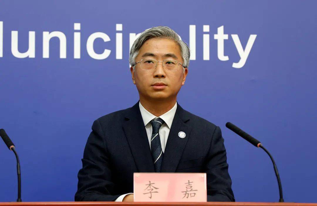 首都医科大学宣武医院党委副书记,新闻发言人李嘉一