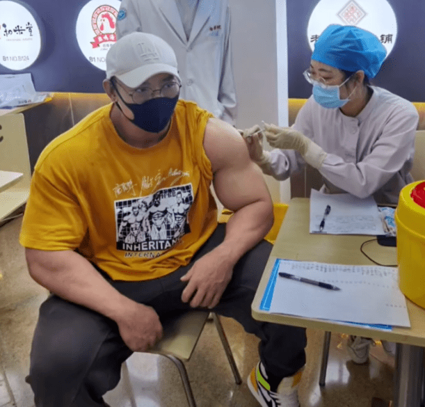 疫苗接种,为何打在胳膊上,往届的脑洞有点大