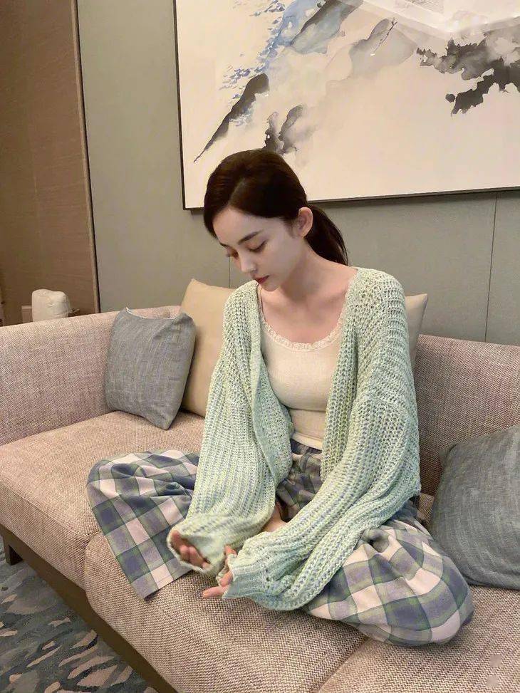品牌|下周穿什么 | 刘雯的背心，我穿也能这么好看？