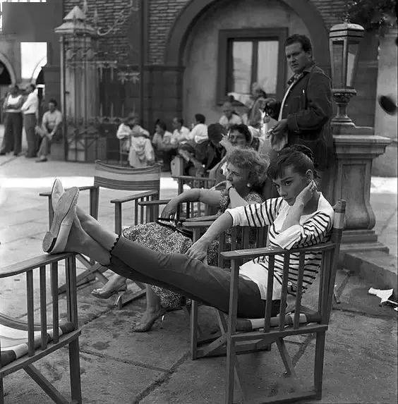 芭蕾|早秋必穿“牛仔裤+仙女鞋”，显气质显高级还显腿长！