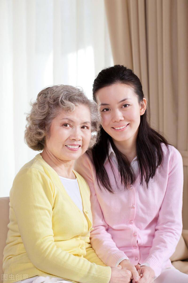 婆媳关系是世界上难解的题瞅瞅这婆媳俩咋相处