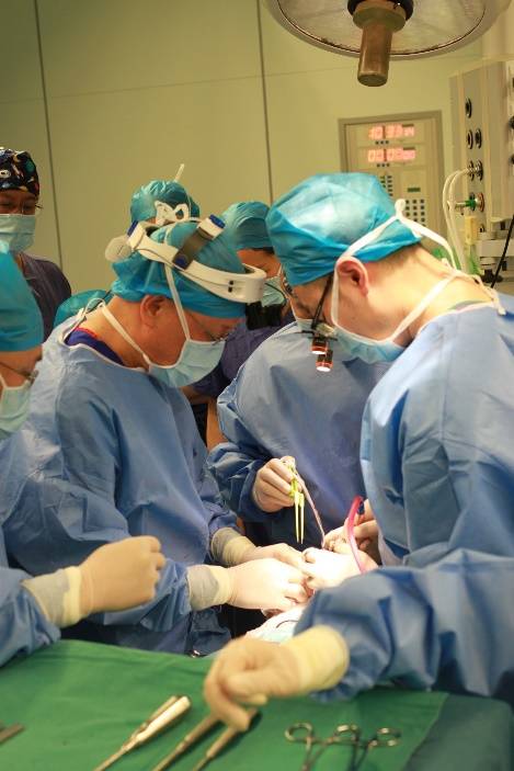 颌面|29岁男子长“河马脸”被当怪物，两次手术“改写人生”