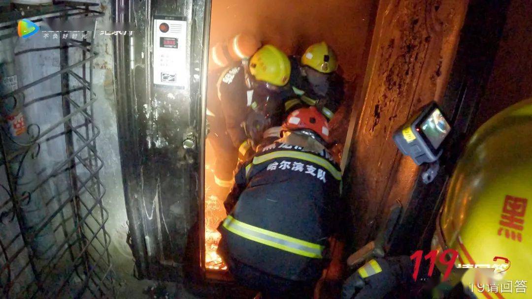 事件实录一桩桩,一件件11938小时记录下的消防员们《119请回答》是由