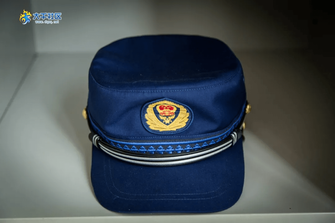 今天我们要曝光内江这个消防员17岁开始就