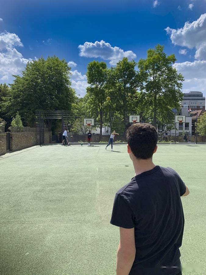 生下|老人找女儿养老，遭拒绝！没拿你钱、没拿你房，凭啥养你？