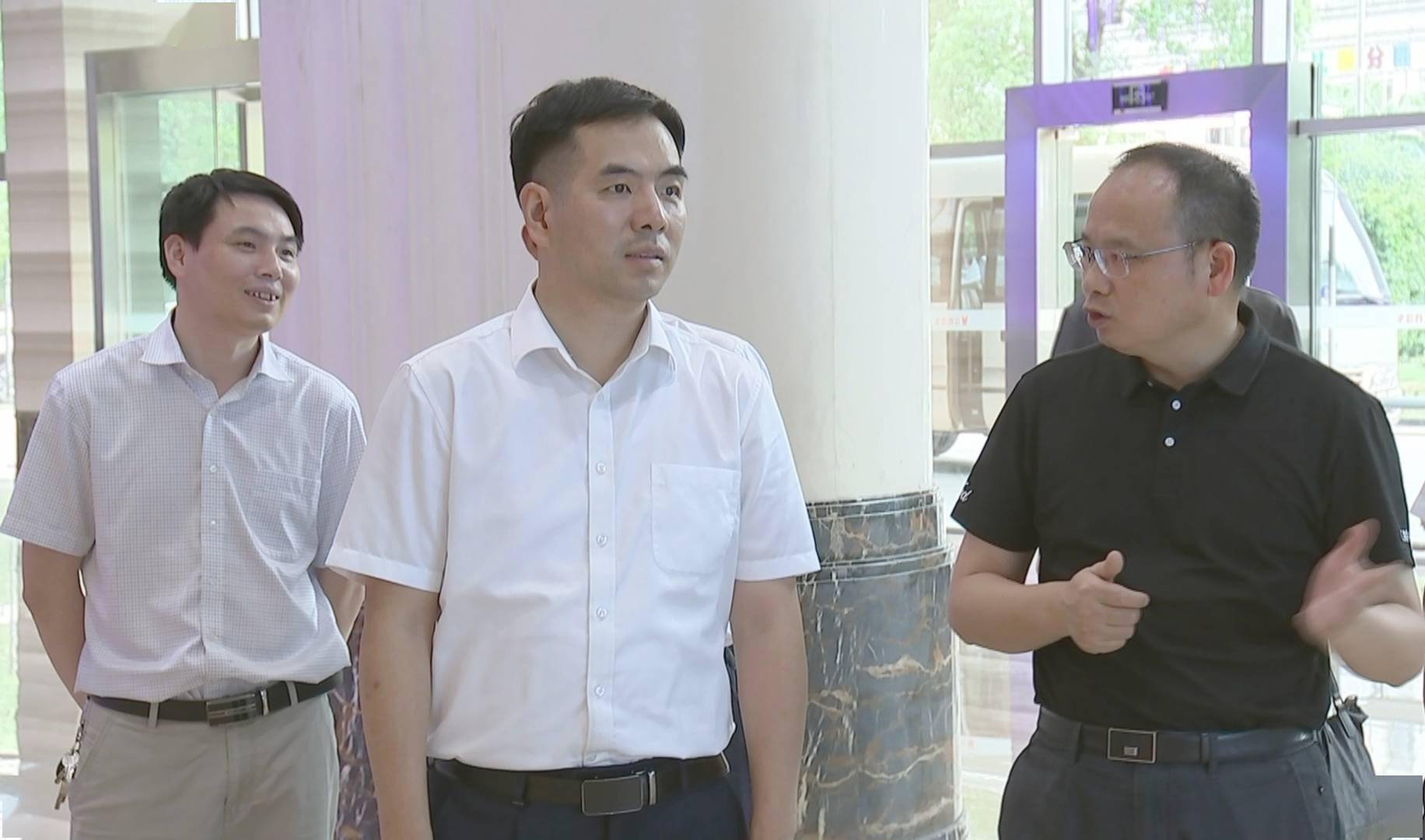 8月12日下午,南昌县委副书记,县长候选人贾彧超率相关部门负责同志到