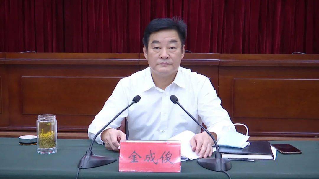 县领导陈伟,成忠,杨丙红,胡光喜,胡广飞,刘会权,杨娜,韦刚,徐仲明,桑