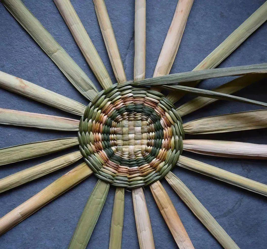 竹编篮子三角孔的编法图片