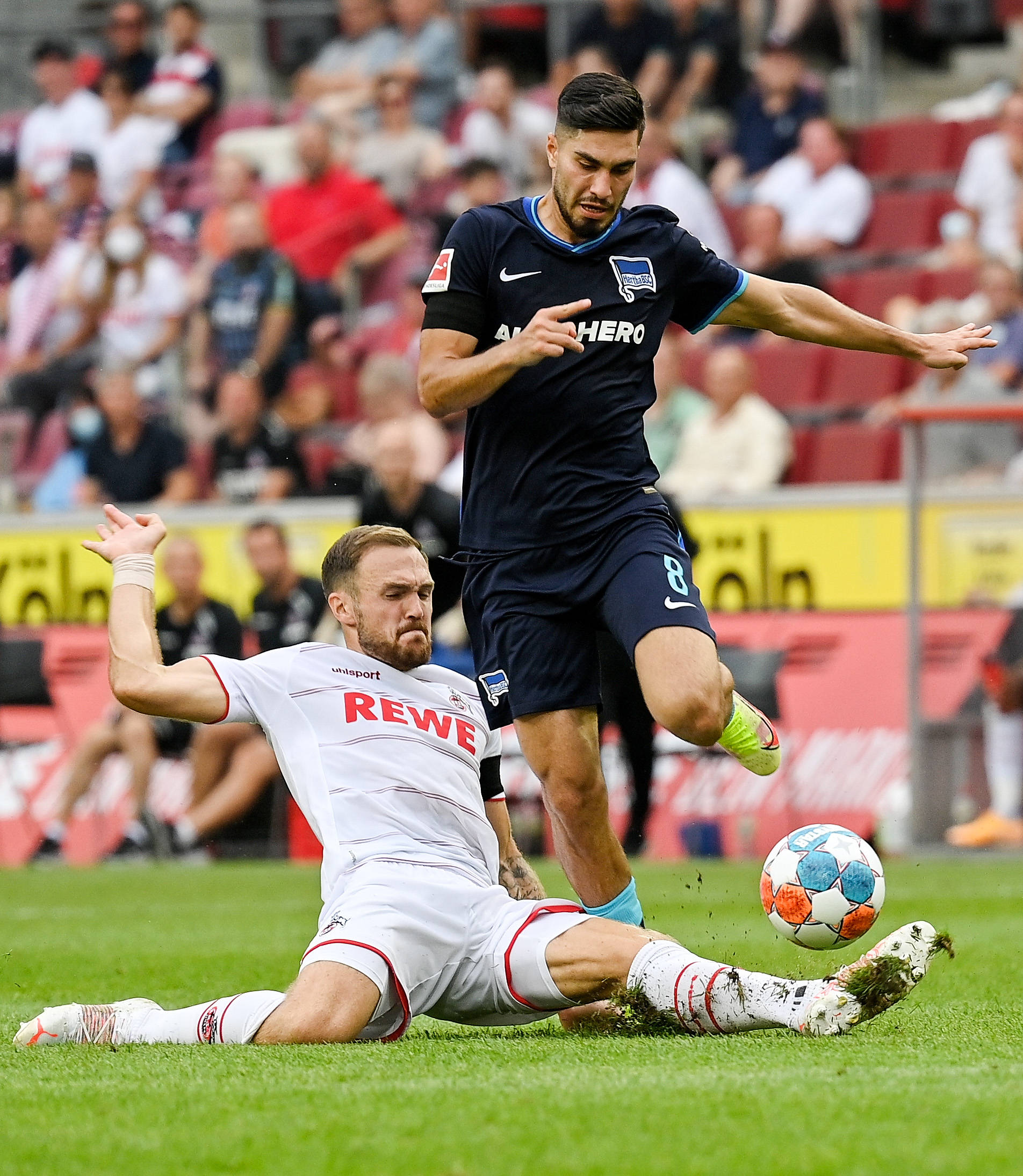 足球——德甲:科隆胜柏林赫塔