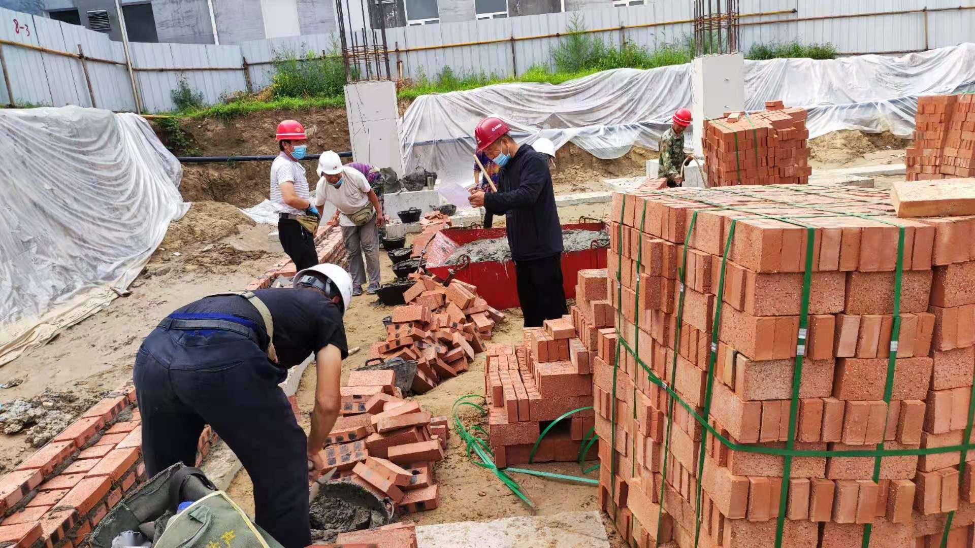 工地上同样是农民工,有1类人不干活,月薪也超10000元