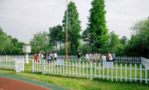 静观风云变幻喜迎佳报频传平阳榆垟中心校东海气象站获评多项荣誉