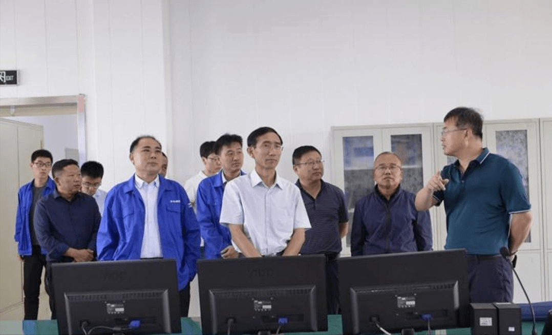 据悉,王乃彪为陕西府谷人,地图检索发现,从榆林到府谷约有187公里,走