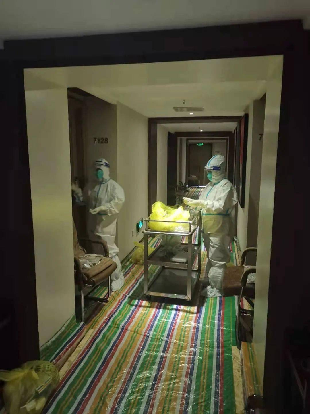 全力以赴同心抗疫▏隔离不隔爱新区隔离点里有温情