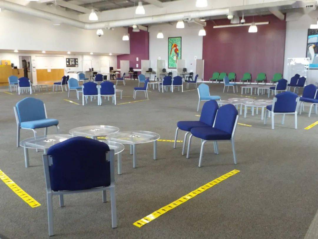 七星级监狱奢华似天堂囚犯白吃白住还能拿工资网友看完气到吐血