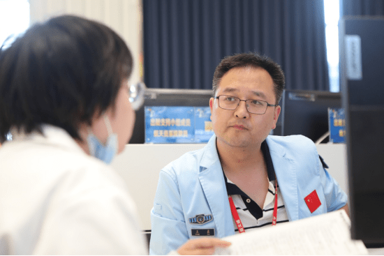 外服|舱外服能支撑7小时的舱外活动吗？揭秘首次出舱活动背后故事