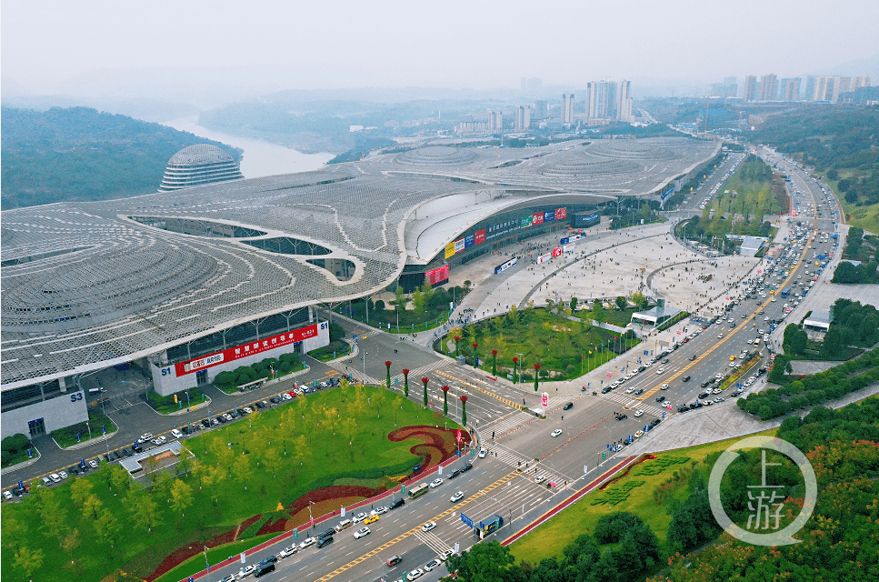 di award)评选中,两江新区悦来国际会展城的重庆国际博览中心凭借在