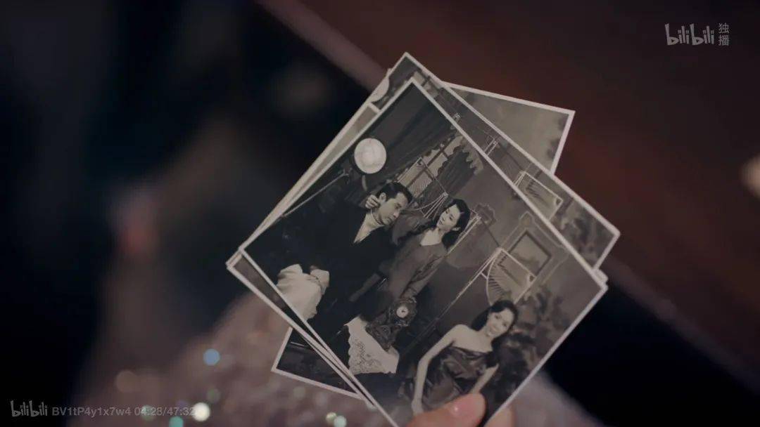 发型|《双镜》：假民国真塑料