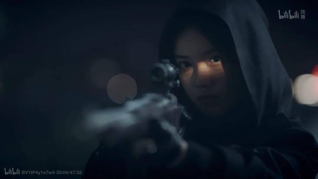 发型|《双镜》：假民国真塑料