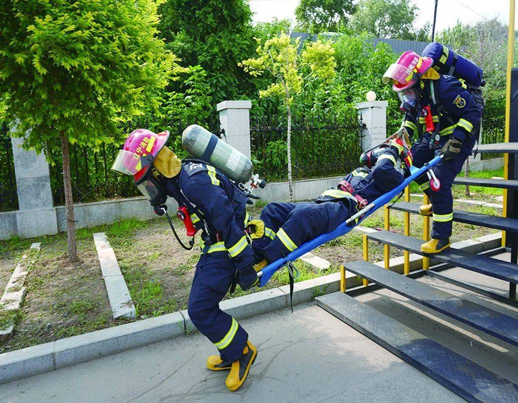 沈阳消防画报419期守正笃实久久为功沈阳市消防救援支队全面推进执勤