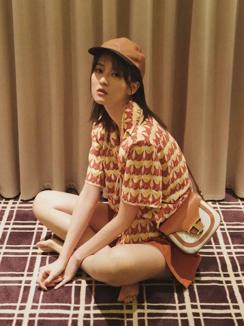 伊丽莎白·泰勒|乔晶晶于途的高甜戏，全被它抢镜了！