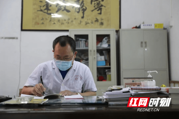 救伤者|医师节 | 邵阳市中西医结合医院：用健康与尊重致敬伟大的医师们