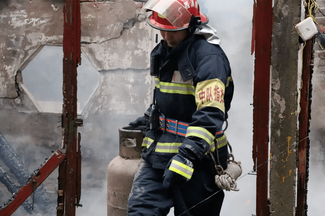 最美消防人蓝焰急救先锋一线指战员何博