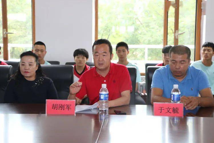 怎么跑赢草原骏马胡刚军