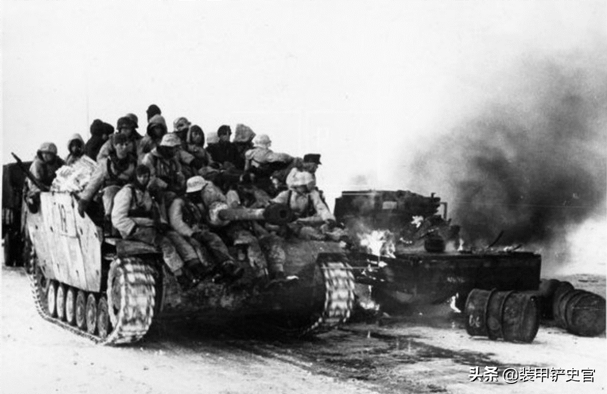 "警卫旗队"师主力在抵达前线后,被分成三个战斗群被依次投入第3装甲军