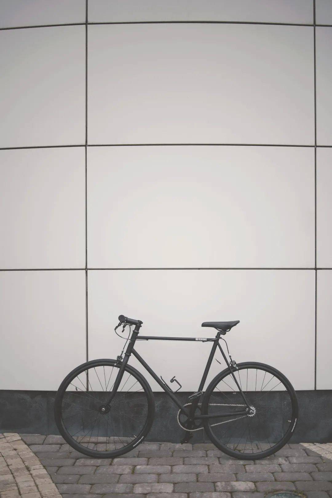 自行车壁纸竖屏图片