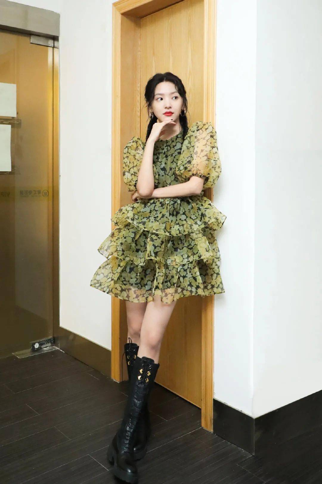 设计|一条娃娃裙，让女明星撞衫率显著提升！