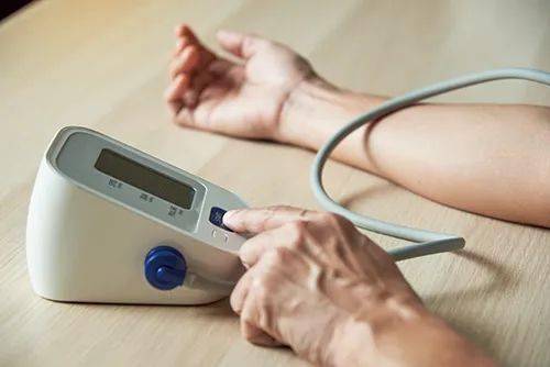 家庭监测血压如此重要,完整攻略在此,高血压患者收藏