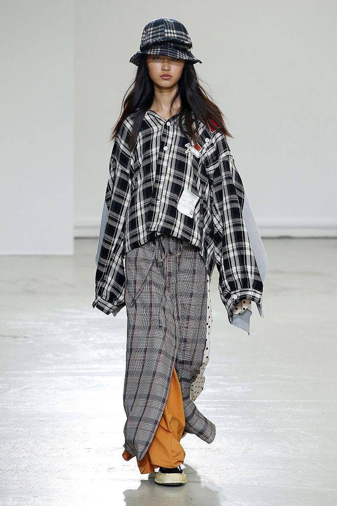 男装|今年的爆款鞋非TA莫属 承包大半个娱乐圈的溶解鞋