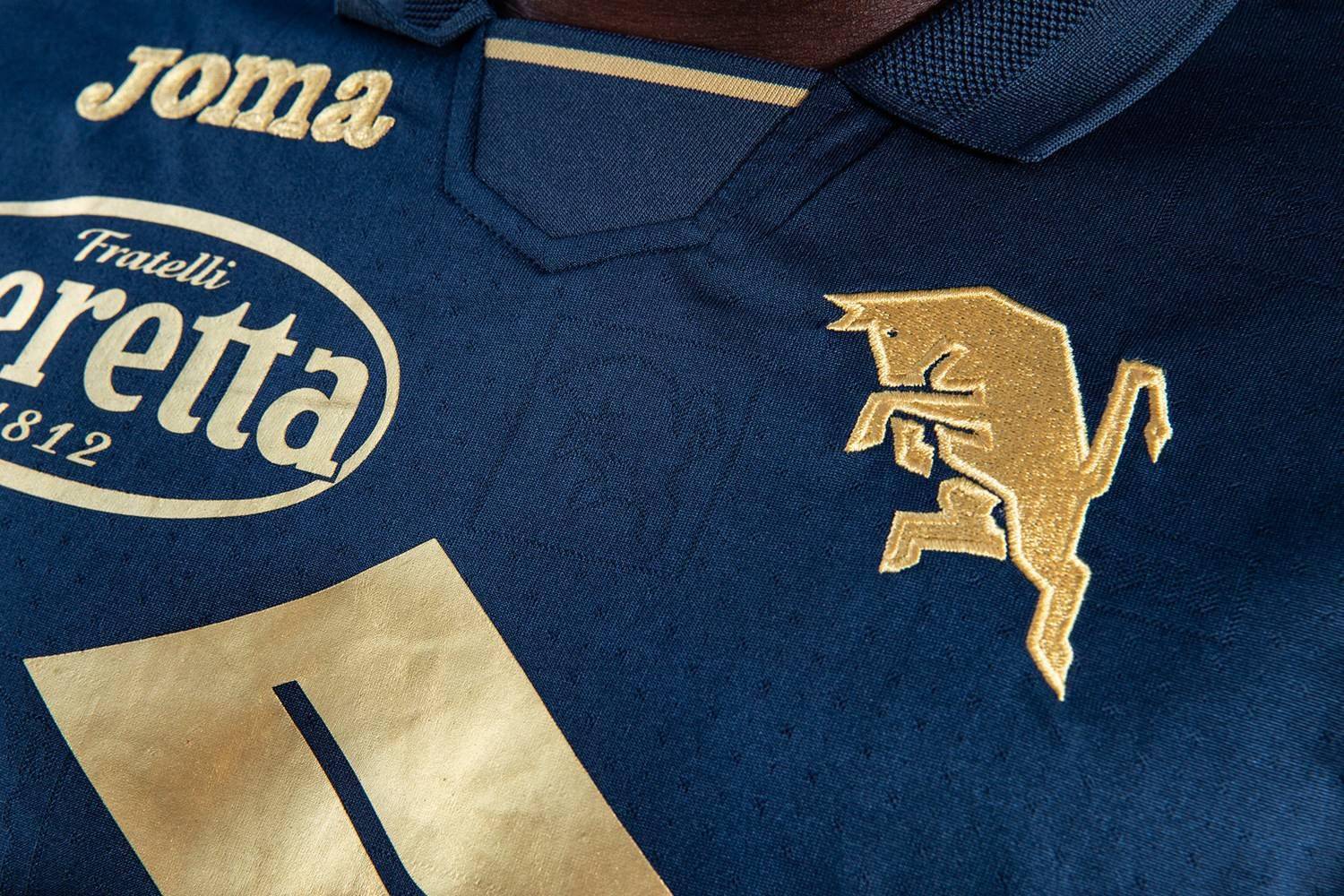 都灵2021/22赛季第二客场球衣发布