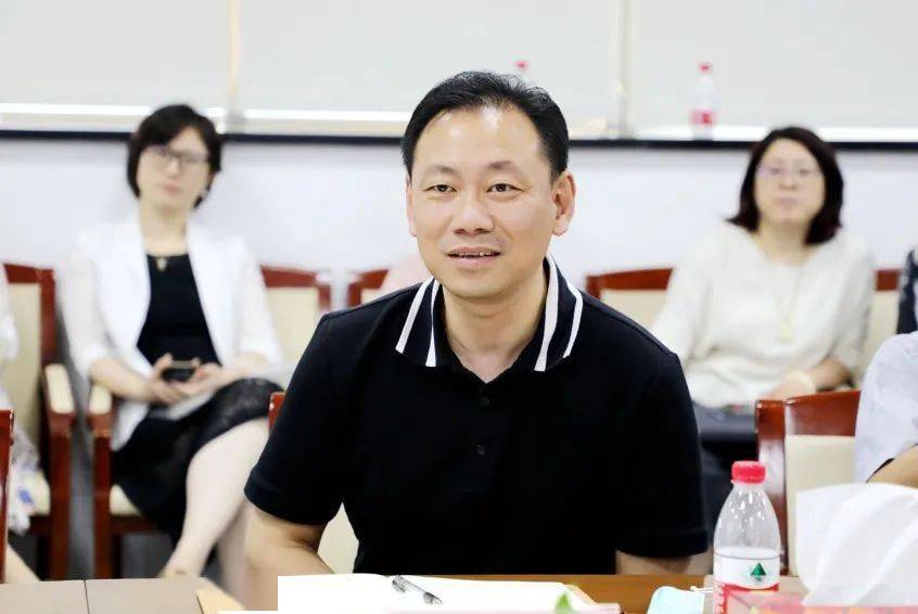 携手合作 共谋发展!华漕镇领导班子赴新虹桥国际医学中心调研