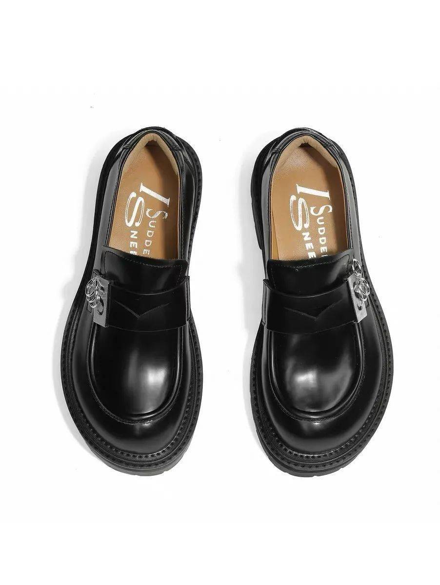 什么|换季穿什么？进来抄年轻人的答案