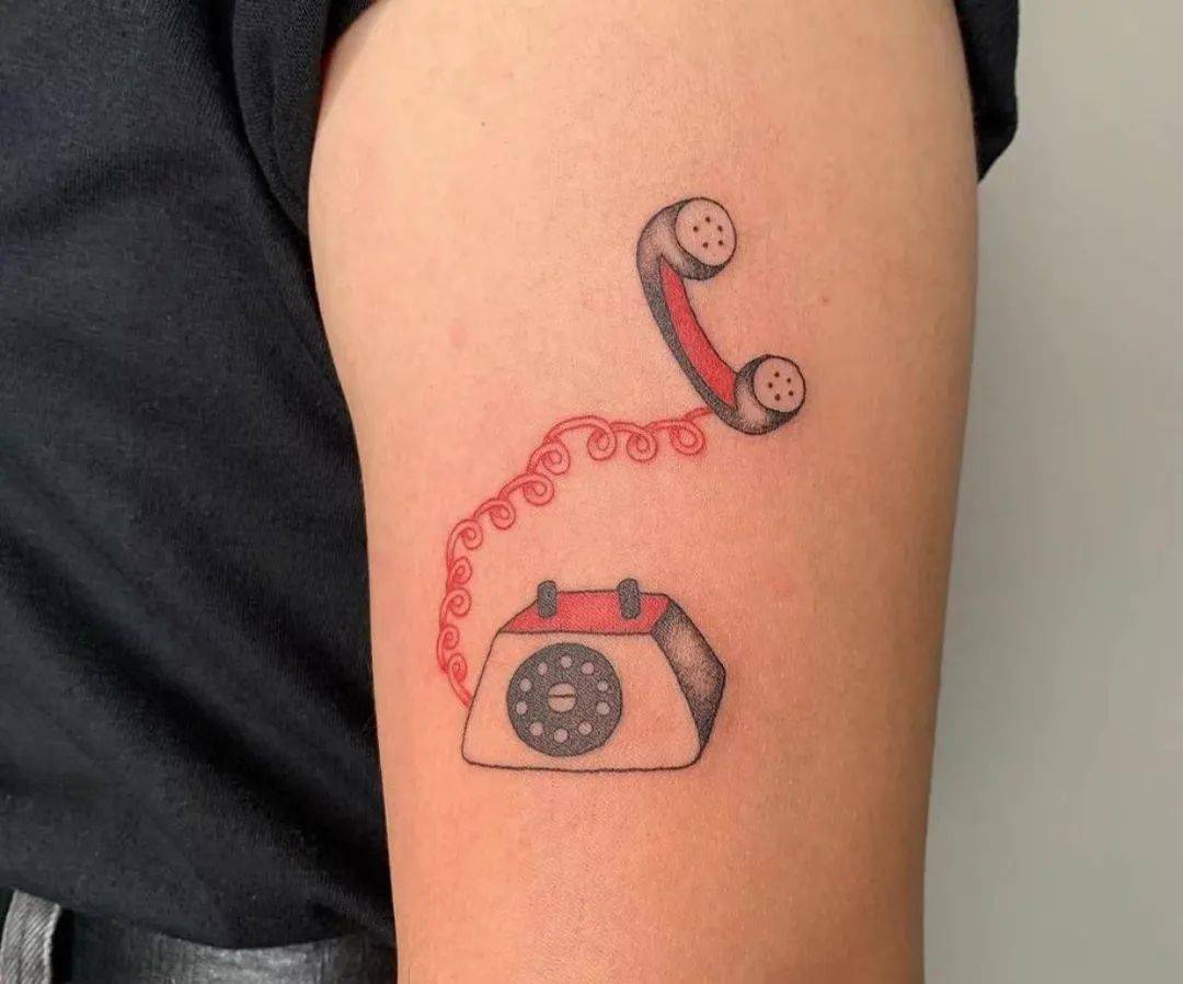 千里传音筒电话纹身