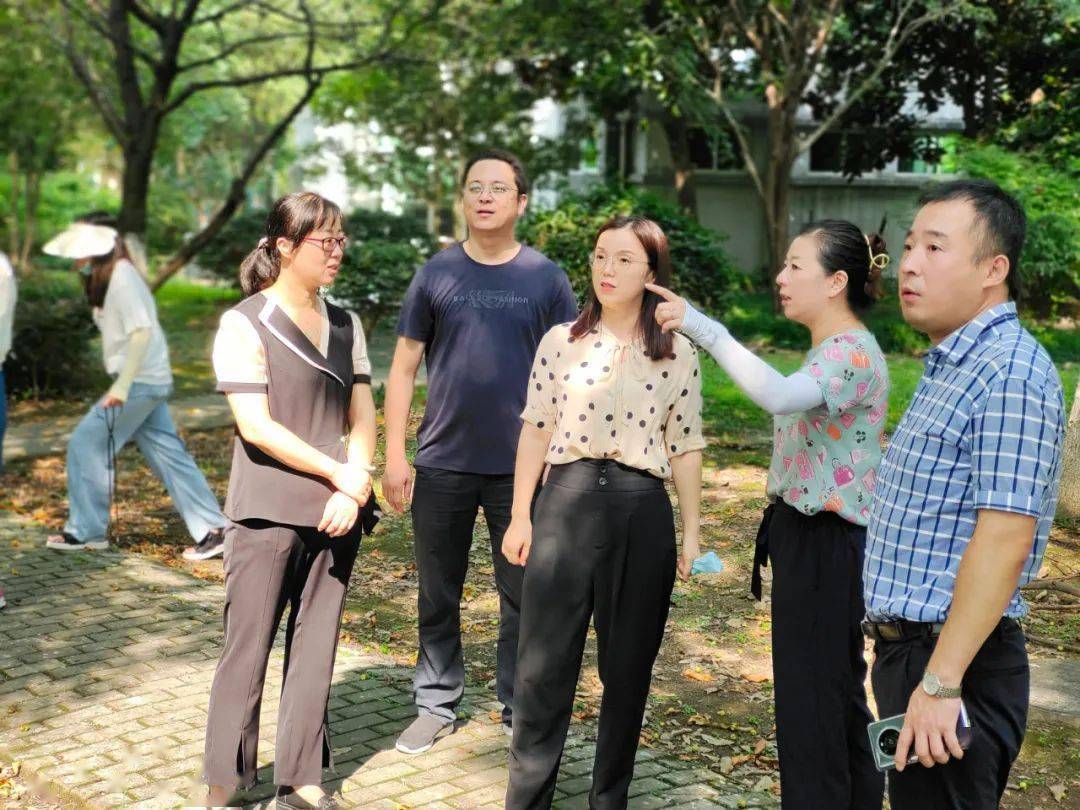 8月26日,吴兴区人民政府副区长金斌斌在区府办党组成员,副主任李晓明