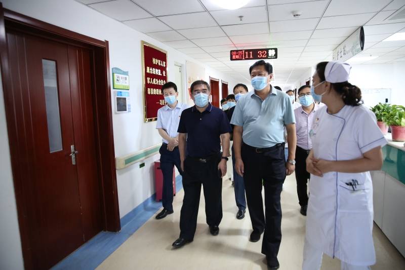 程晓辉刘亚洪同志到河北省优抚医院调研