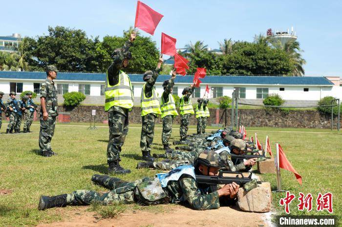 直击海南武警趣味战味军人运动会