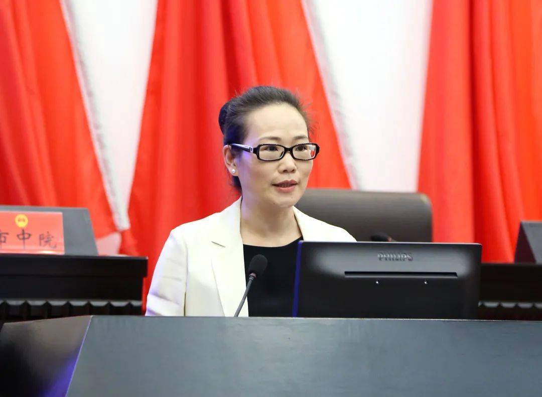 吴晓娟委员作联组审议发言▲魏学勋委员作联组审议发言▲举行新任命