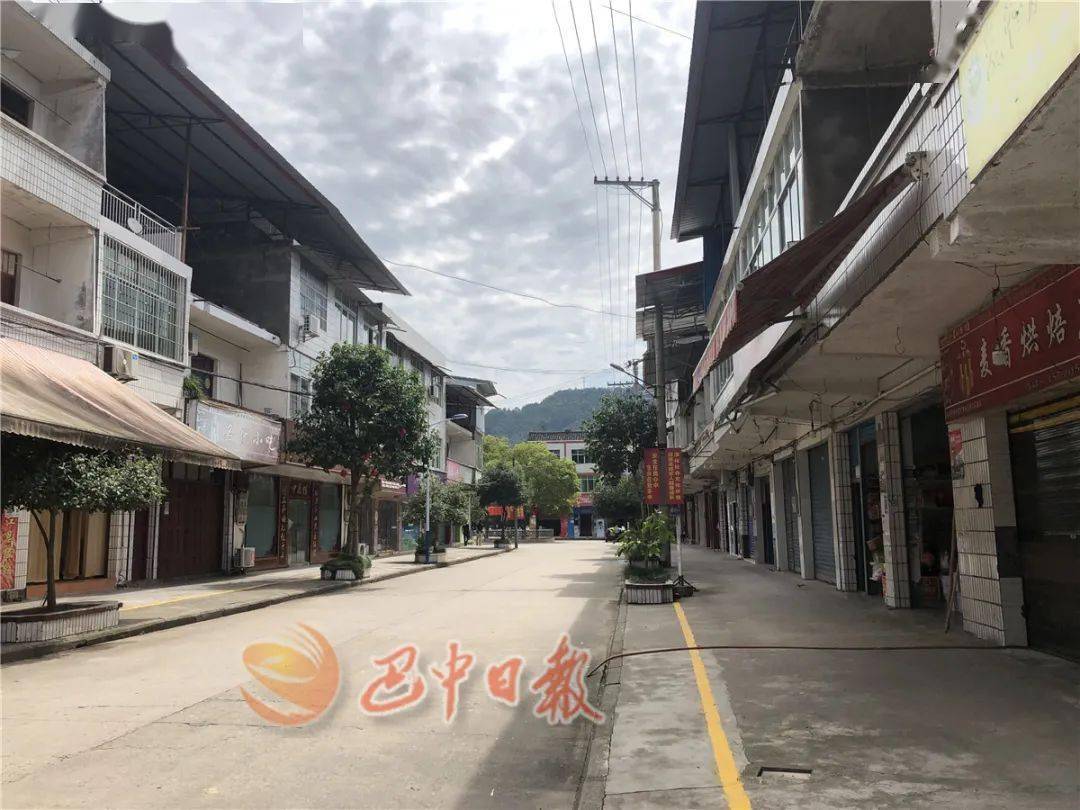 市创文办在对12个城乡接合部乡镇考评时发现巴州区三江镇存在的问题