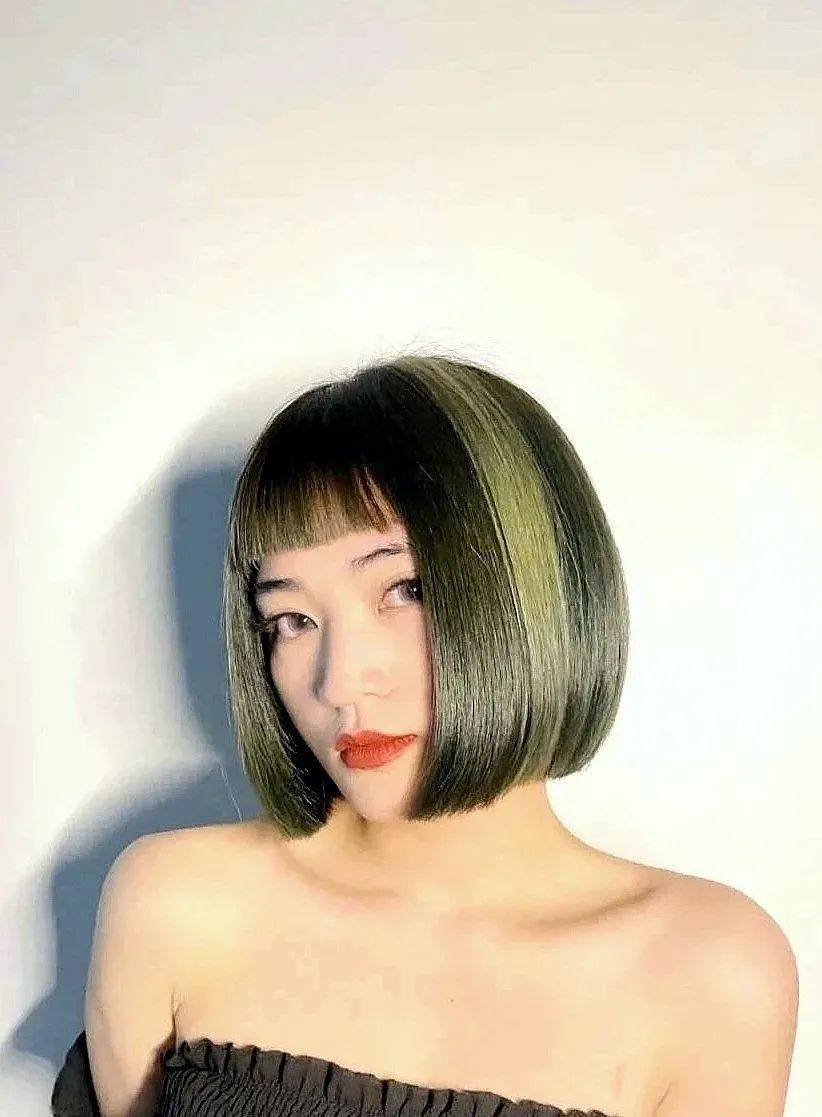 巨流行的"发带染发"你觉得丑吗?