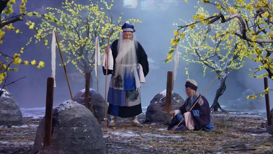 明朝年间,周桂英生下孩子后不久遭到迫害,无奈之下她将婴儿弃放清风亭