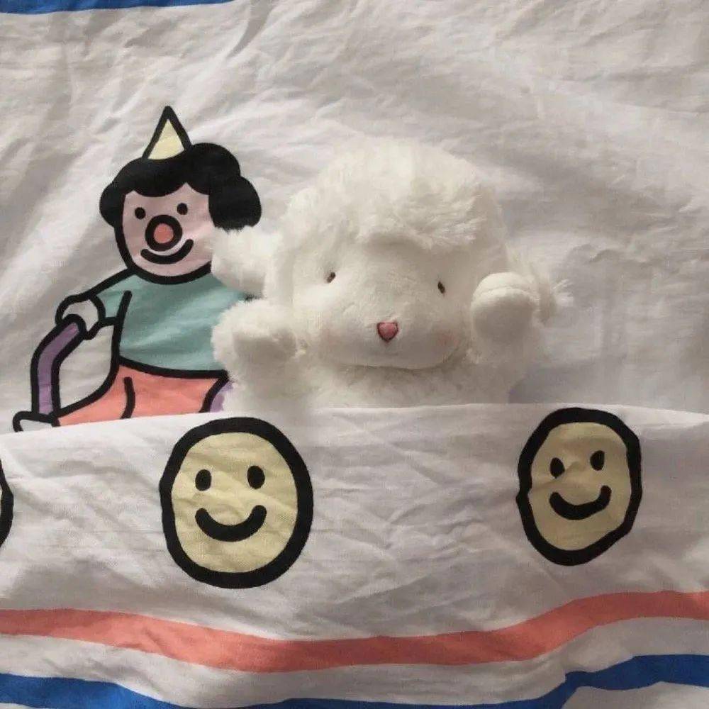 屋顶|今日头像 | 云朵偷喝了放在屋顶的酒