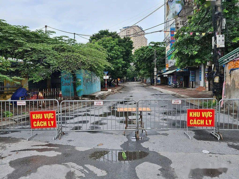 河内超过2800人的vinhomegreenbay公寓大楼被封锁